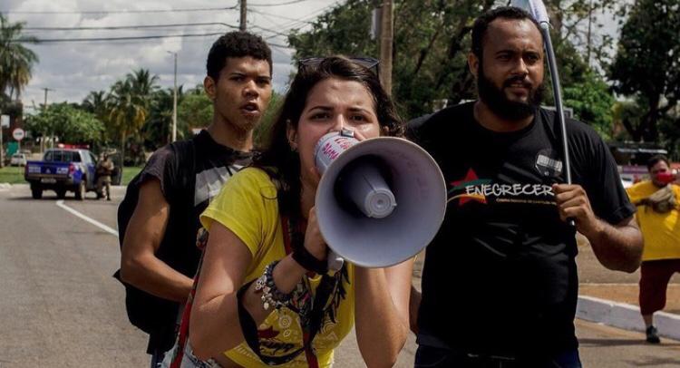 A confluência da ideologia televisiva e a reverberação do apadrinhamento no Estado.&nbsp;&nbsp;&nbsp;