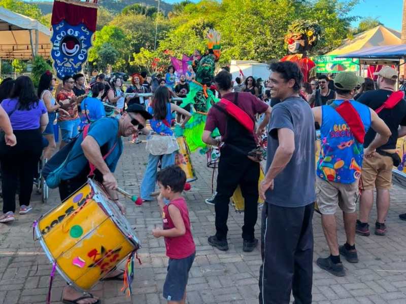 Cortejo do circo revela falta de acessibilidade nas&nbsp;ruas